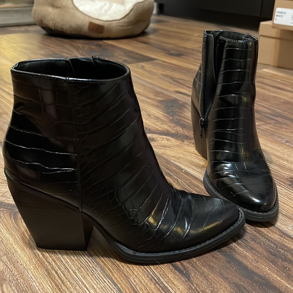 MADDEN GIRL BLACK EMBOSS BOOT